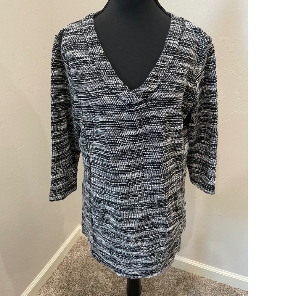 Liz Claiborne Weekend Womens L Black White Space Dye V-Neck Tunic Top Pockets